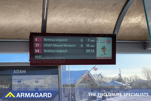 Affichage dynamique extérieur en gare ferroviaire DynaScan DS371BT4 d'Armagard